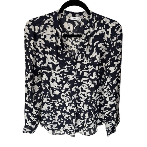 Vince 100% Silk Pullover‎ Geometric Blouse Size 2 Navy Lightweight - Picture 1 of 4